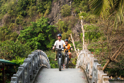 Tour in E-Bike di Ninh Binh - Paesaggi segreti di Tam Coc
