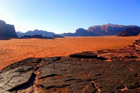 Excursión de 3 días Ammán - Petra - Wadi Rum y Mar MuertoAmmán-Petra-Wadi Rum-Mar Muerto Tour de 3 días Minivan 7 pax
