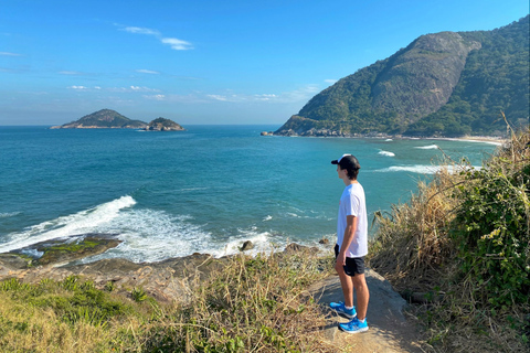 Rio de Janeiro Vandring i Pedra do Telégrafo och avkoppling på en vild strandPedra do Telégrafo - vandring och avkoppling på en vild strand