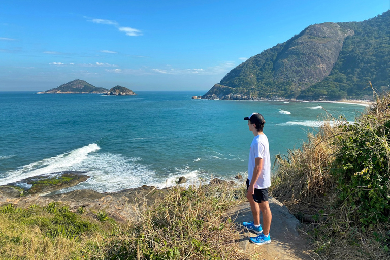 Rio de Janeiro Vandring i Pedra do Telégrafo och avkoppling på en vild strandPedra do Telégrafo - vandring och avkoppling på en vild strand