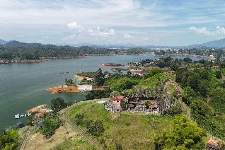 Van Guatape: Pablo Escobar Mansion, Paintball &amp; boottocht
