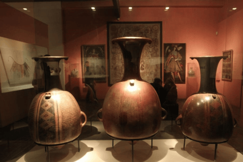 Lima : Musée Larco et Huacas, nuit magique avec dînerMusée Larco et Huacas avec dîner - Privé