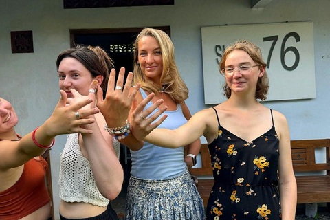 Yogyakarta: Silver Jewelry Making Class in Kotagede Daytime: Silver Jewelry Making Class