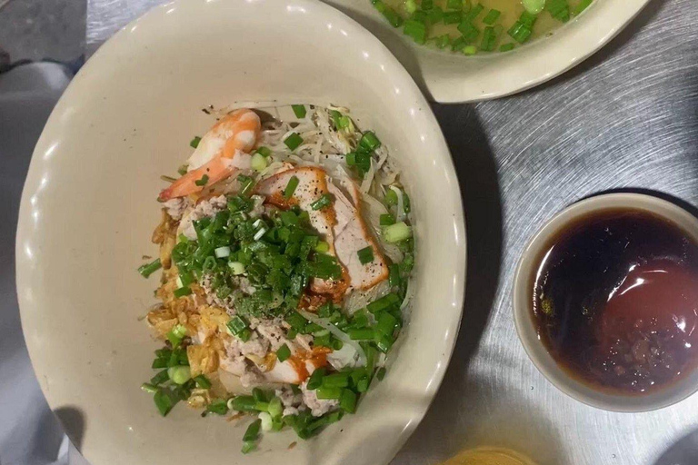 Ho Chi Minh City: Michelin-Recognized Food Tour by Motorbike