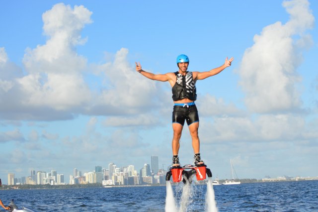 Miami: esperienza di flyboard