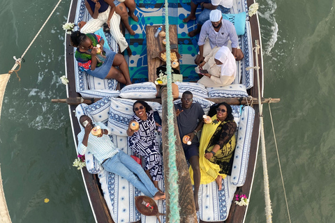 Mombasa: City Tour and Evening Dhow Cruise with Pickup