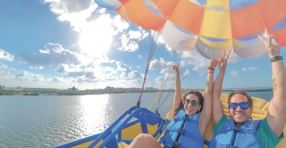 Cancun: Parasailing with Optional Speedboat & Snorkeling