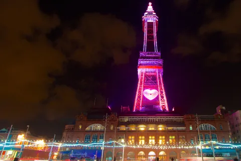 Blackpool Christmas Lights Walking Tour with an App