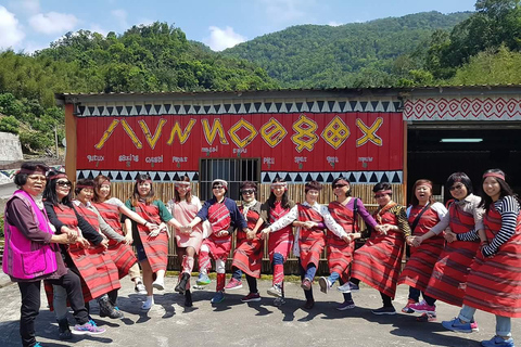 جولة ليوم واحد في قبيلة أتايال الثقافية من تايبيه (رحلة خاصة)يوم قبيلة أتايال الثقافي من تايبيه/صنا