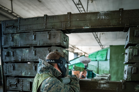 Bratislava: Private Indoor Paintball Game with Beer