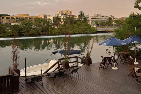 Rio de Janeiro: Boat Tour of Barra, Amores, and Islands Beaches Rio de Janeiro: Boat Tour along Barra Beach, Amores Beach, and the Islands