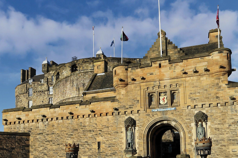 From London: Day Trip to Edinburgh by Rail with Castle Entry Day-Trip by Rail to Edinburgh from London - First Class