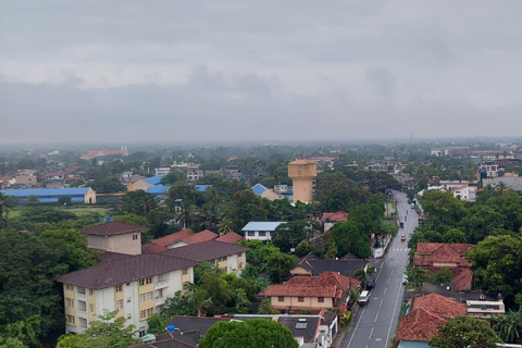 Negombo: Guided Walking Tour & Complimentary Accomodation