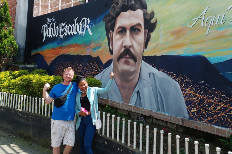 Medellin: Pablo Escobar y City Tour privado. 2 tours en 1 Medellin: pablo escobar y city tour privado. 2 tours en 1