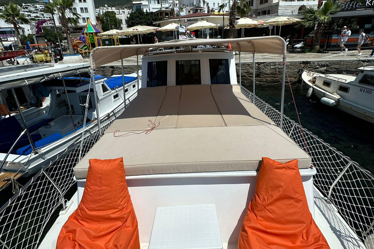 Bodrum Bays Private Boat tour with swimming stops