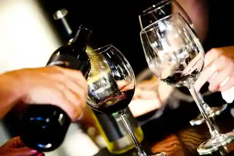 Visite des vignobles de Pompéi, dégustation et déjeuner