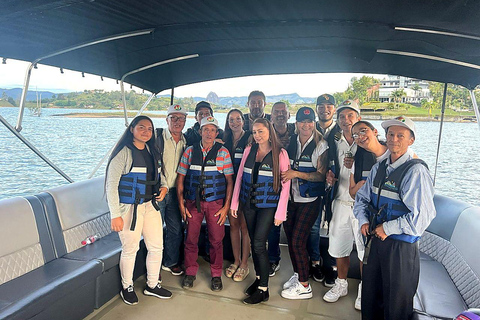 Guatapé: Boat Tour, Peñol Rock & Colorful Town with Meals
