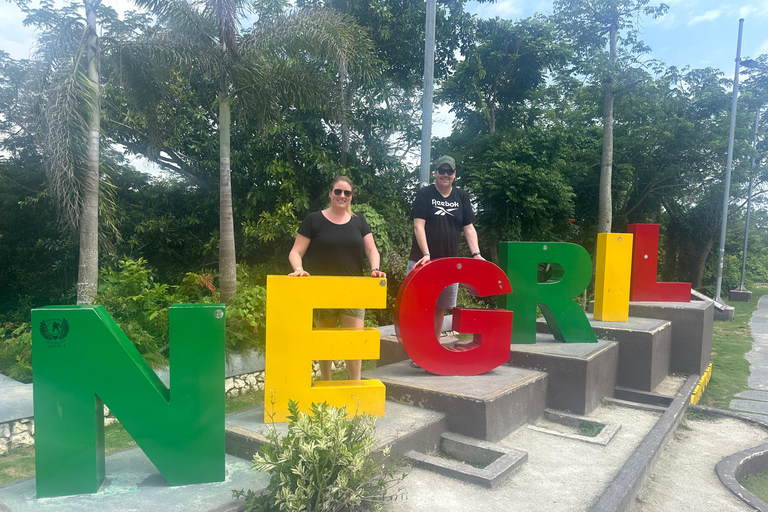 Montego Bay: Bamboo Rafting, Seven Mile Beach and Ricks Cafe