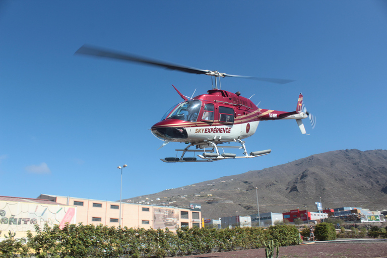 Adeje: Voo panorâmico de helicóptero em TenerifeVoo de 12 minutos em praias e barrancos