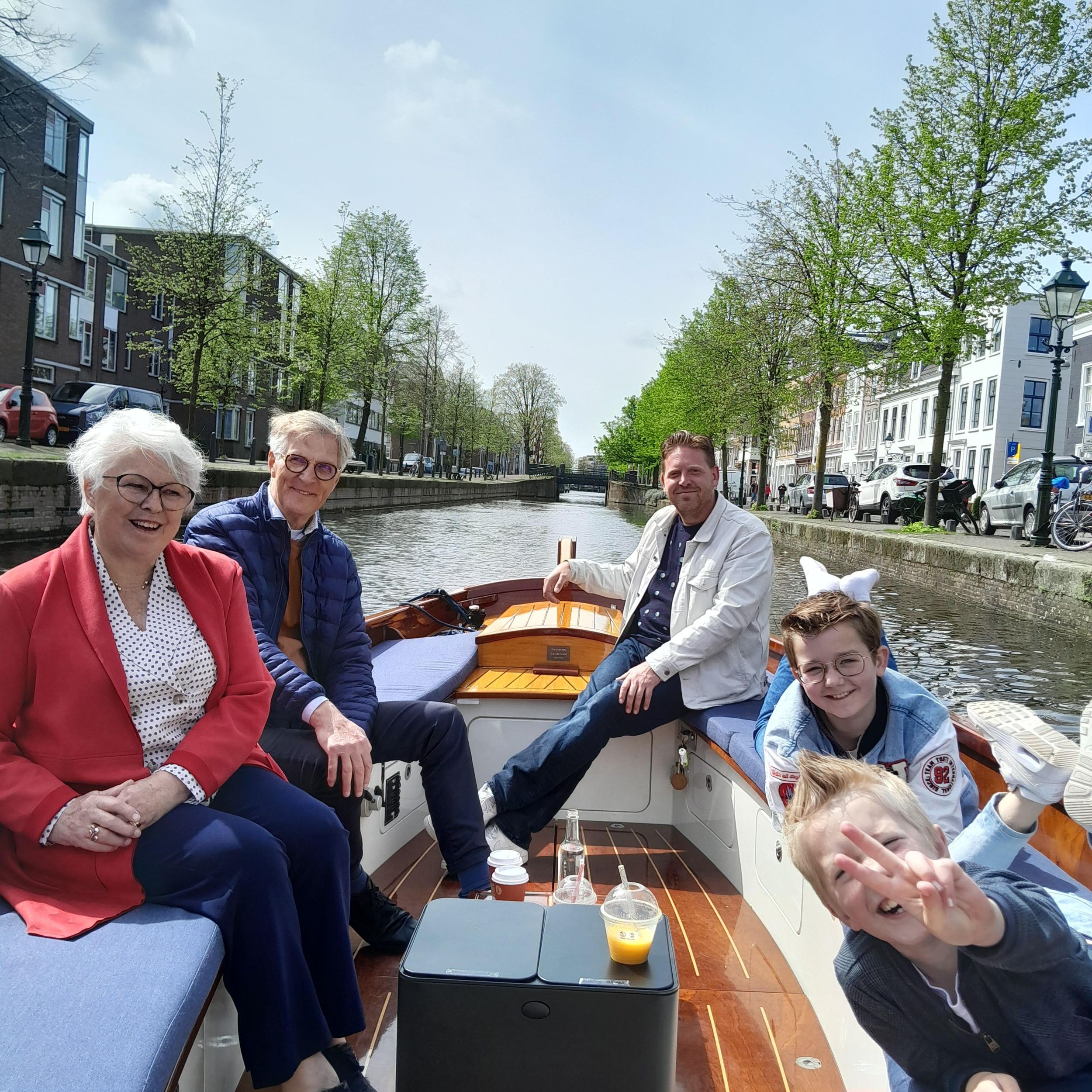 Den Haag: Individuelle Tickets für eine elektrische Bootstour!