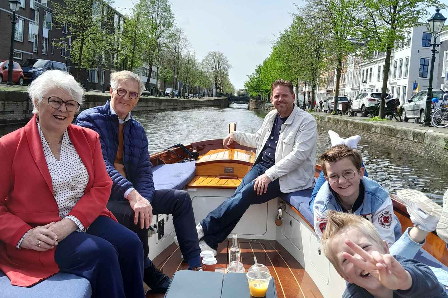 The Hague: individual tickets for an electric boattour!