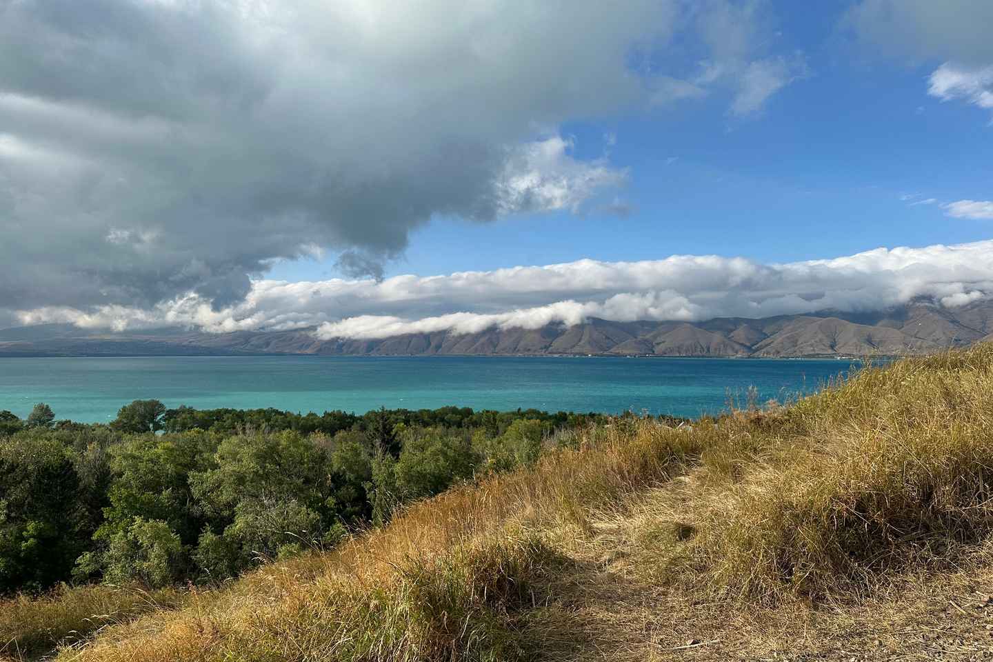 Yerevan: Lake Sevan Gourmet Day Trip with Tastings and Lunch