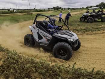 Salou: esperienza di guida di buggy per bambini in un ambiente sicuro