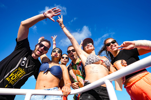 Cancun: Przejażdżka katamaranem po Isla Mujeres, otwarty bar i lunch w formie bufetu