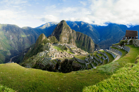 Cusco: 4-Day Inca Trail to Machu Picchu whit return in train