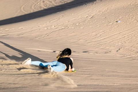 Huacachina: Sandboarding eller skidåkning i sanddynerna