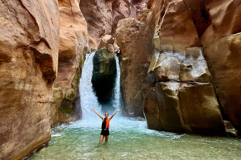 Von Amman aus: Ganztagestour zum Toten Meer und Wadi Mujib TrailAlles inklusive