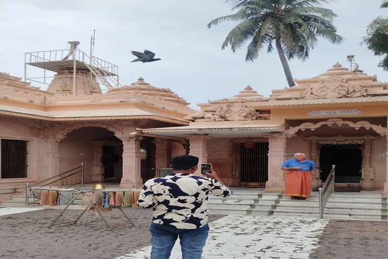 Kochi: Tuk-Tuk-Ausflug mit versteckten SchätzenKochi: Ausflug mit dem Tuk-Tuk zu versteckten Schätzen