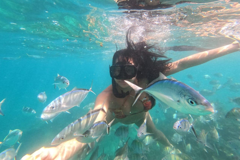 Private Yacht Tour with Snorkeling, lagoon and wild beach Your for 1-4 persons