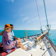 Airlie Beach: Adults-Only Whitehaven Beach Sailing Tour