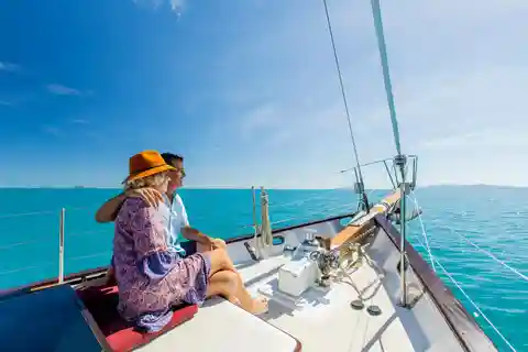 Airlie Beach : Excursion à la voile sur la plage de Whitehaven, réservée aux adultes