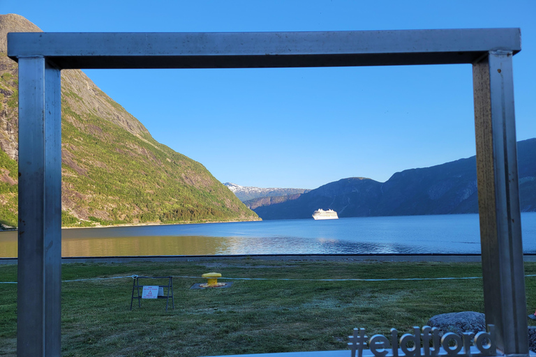 Bergen: Hardangerfjord, Vøringsfossen & Sky Bridge Adventure