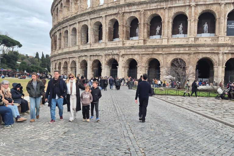 Small Group Guided Tour Colosseum Roman Forum, Palatine Hill Standard Tickets
