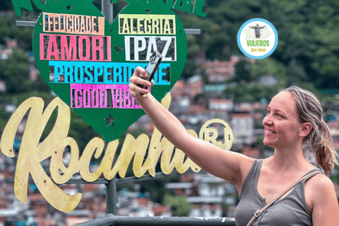 Favela in Rio: Wit transfer !! 100% safe tour + tour in moto