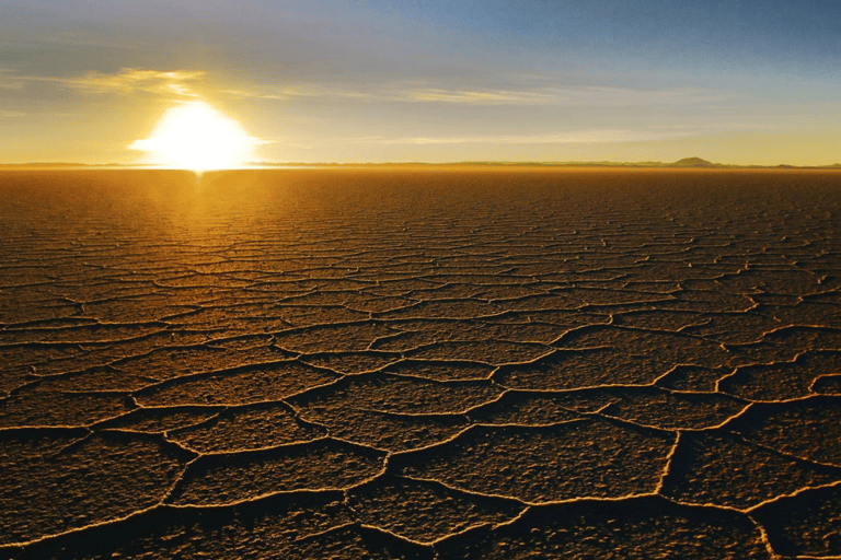 2-Days private roundtrip from Chile to Uyuni Salt Flats