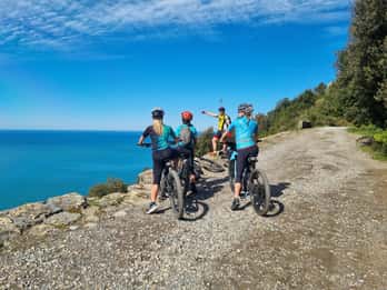 Discover the Cinque Terre with a panoramic E-Bike Tour