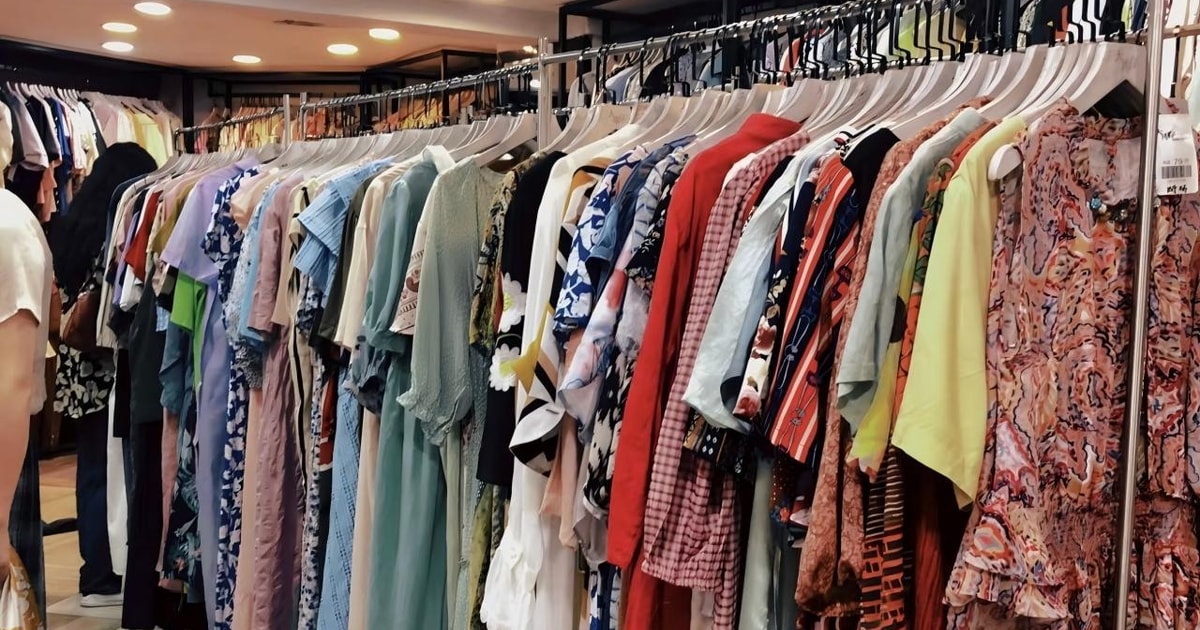 Cantón: tour guiado de 3 horas por un centro comercial de ropa ...
