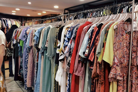 Guangzhou: tour guidato di 3 ore nei centri commerciali di abbigliamentoGuangzhou: tour di 3 ore con guida in un centro commerciale di abbigliamento