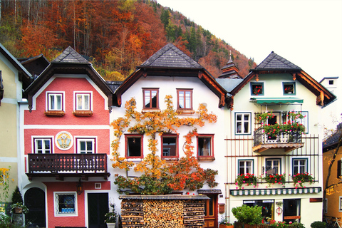 Vienne : Melk, Hallstatt, Salzbourg et circuit des lacs de montagneExcursion d&#039;une journée à partir du point de rencontre central