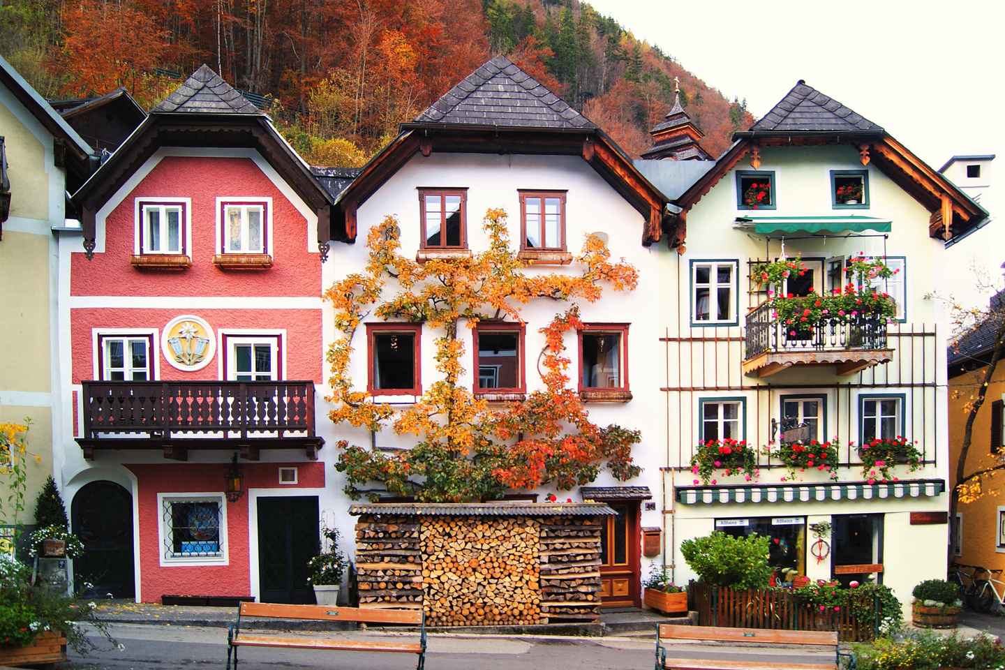 Vienna: Melk, Hallstatt, Salzburg and Mountains Lakes Tour