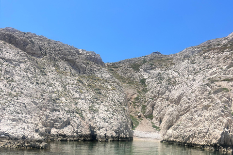 Marseille: Rent a private boat with a skipper private boat trip to calanques du frioul