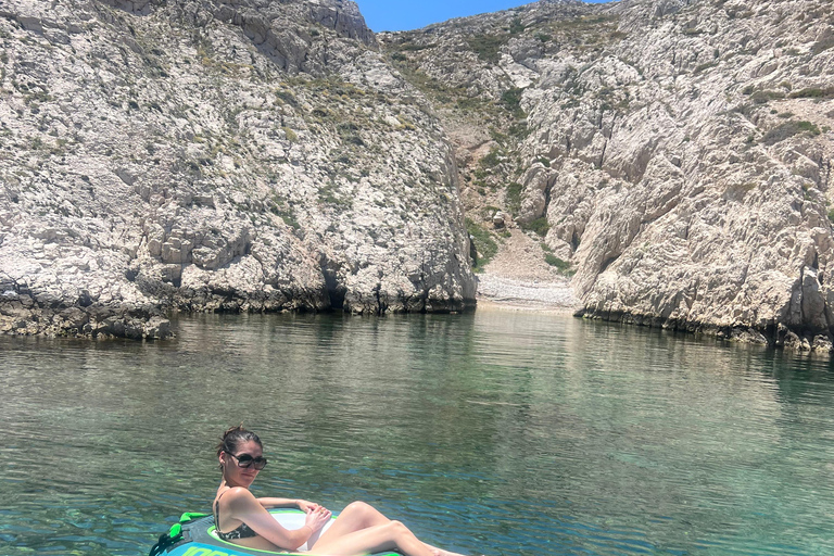 Marseille: Rent a private boat with a skipper private boat trip to calanques du frioul