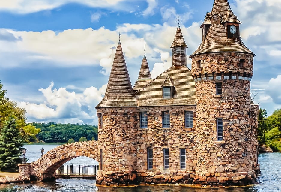 Gananoque: 1000 Islands Cruise with Boldt Castle Admission | GetYourGuide