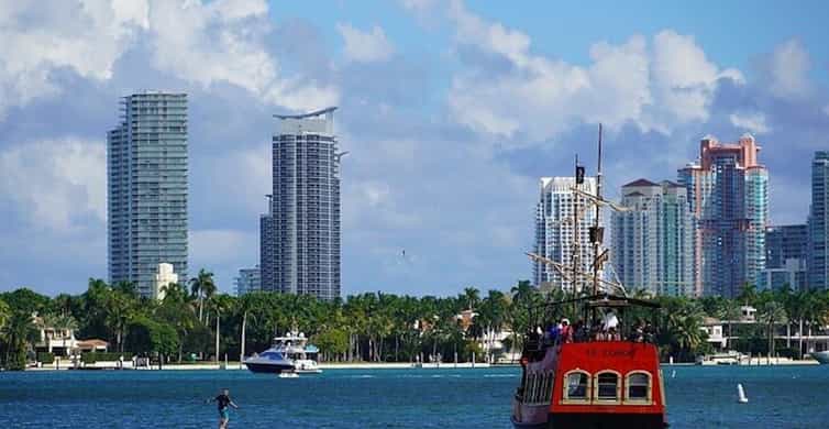 Miami Skyline & Celebrity Homes Pirate Boat Cruise photo 5