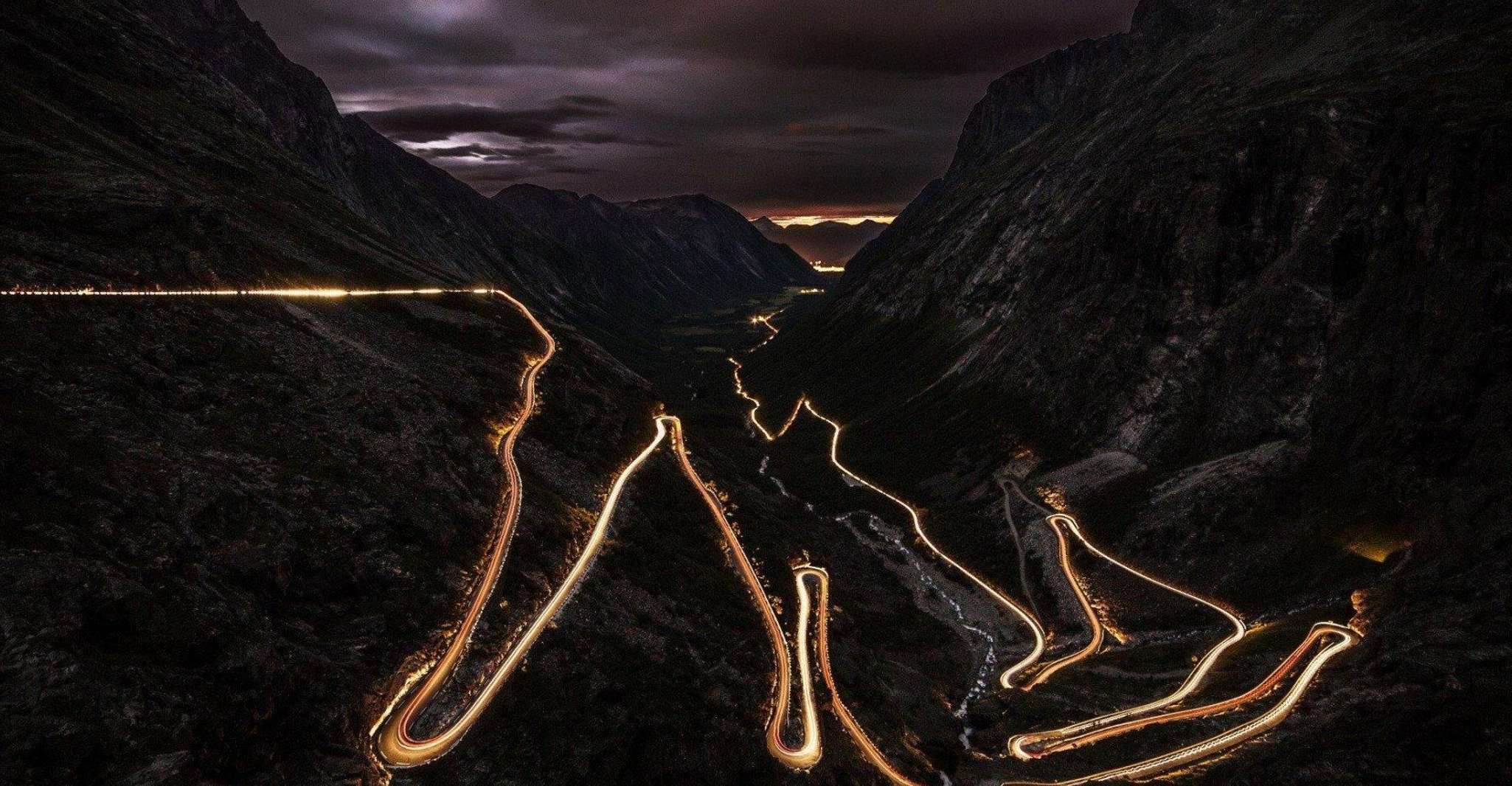 Transfăgărășan - The Most Spectacular Route In Romania . - Housity