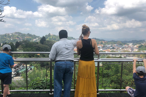 De Kandy a Kitulgala: Emocionante excursión de un día en balsa con Indika